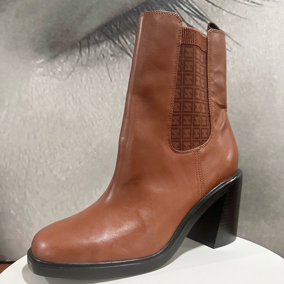 🌸FRANCO SARTO🌸 A-Paula Leather Booties Size: 9 - Picture 3 of 15